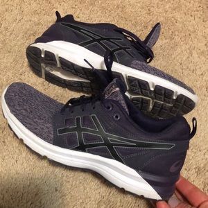 Women’s size 8.5 ASICS